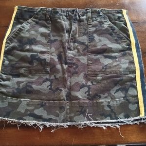 Dear John camo jeans skirt size 30